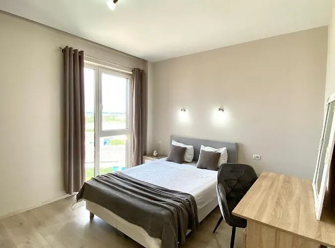 The Penthouse Rebreanu Towers شقة *